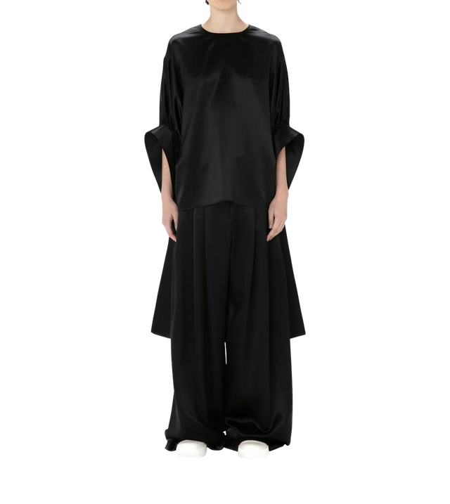 Detailreiche Bluse aus Satin