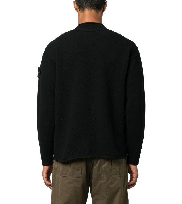 Strickpullover mit gleichfarbigem Patch