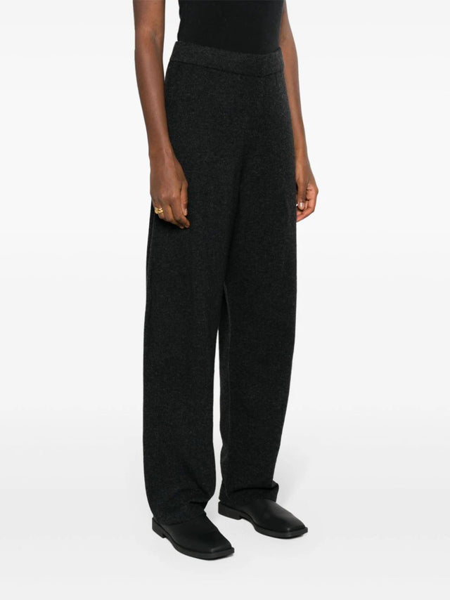 Geschwungene Hose