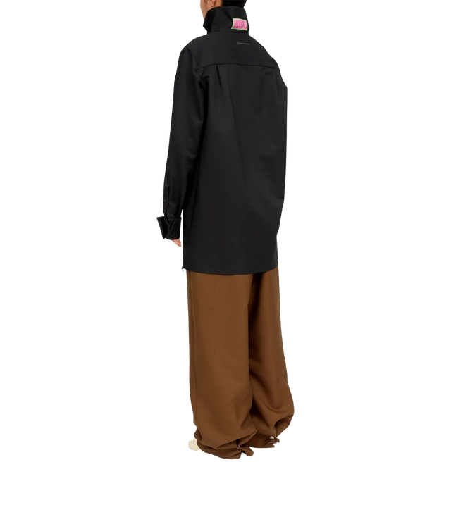 Shirt with frayed hem