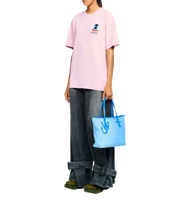 T-shirt with window embroidery