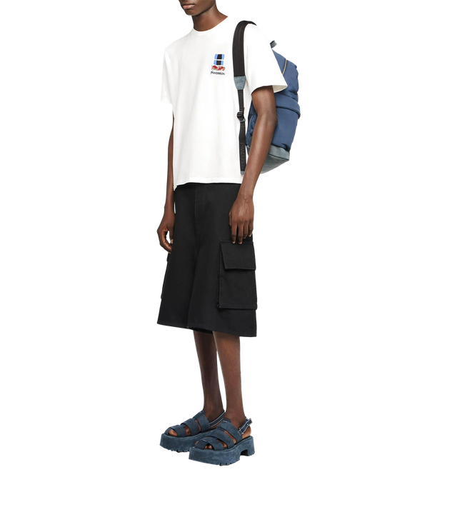 T-shirt with window embroidery