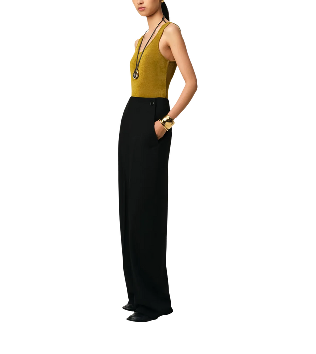 Wide-leg pants