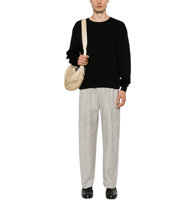 Long-sleeved sweater