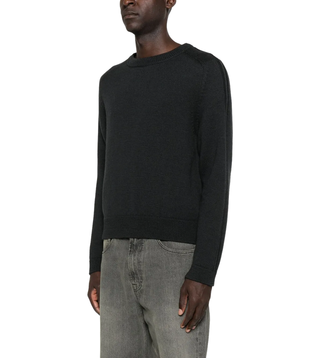 Klassischer Pullover