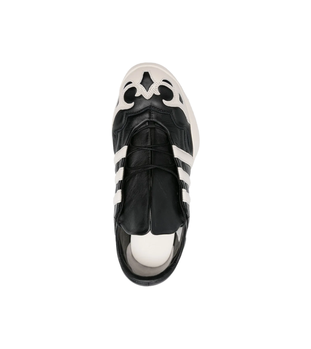 Regu 2002 Sneakers aus Leder