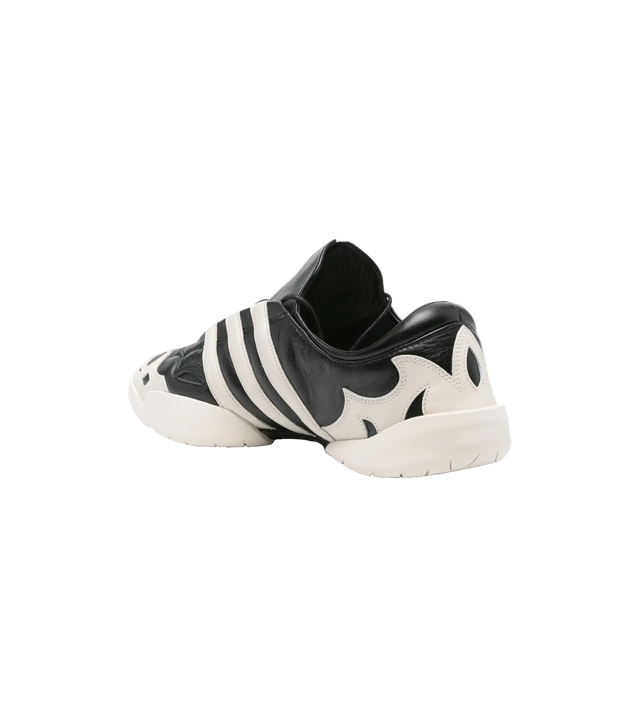 Regu 2002 Sneakers aus Leder