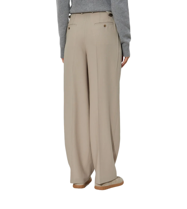 Faltenhose mit hohem Bund