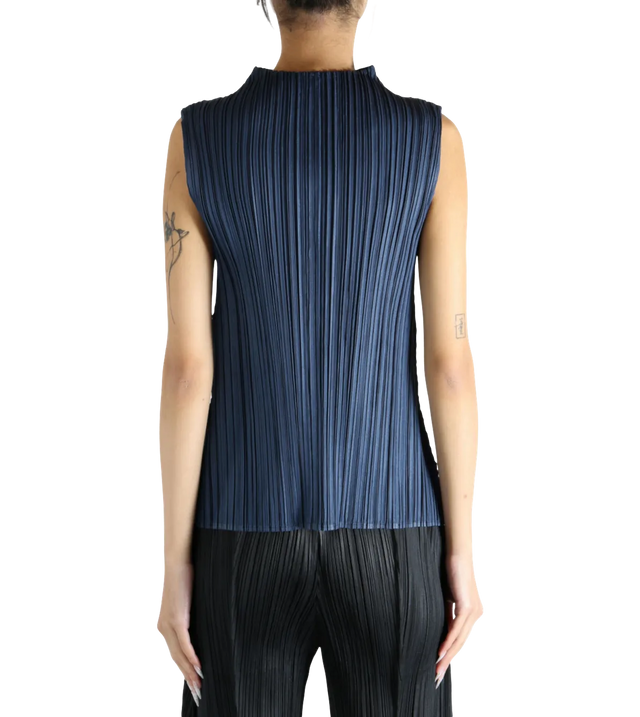 Oberteil mit Stehkragen