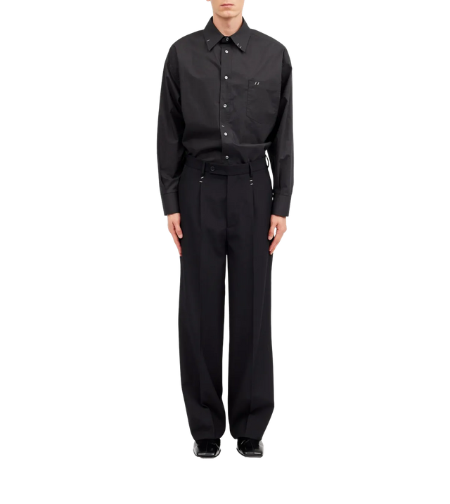 Gerade Hose mit Gürtelschlaufen