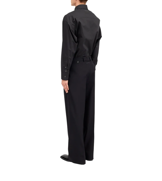 Gerade Hose mit Gürtelschlaufen