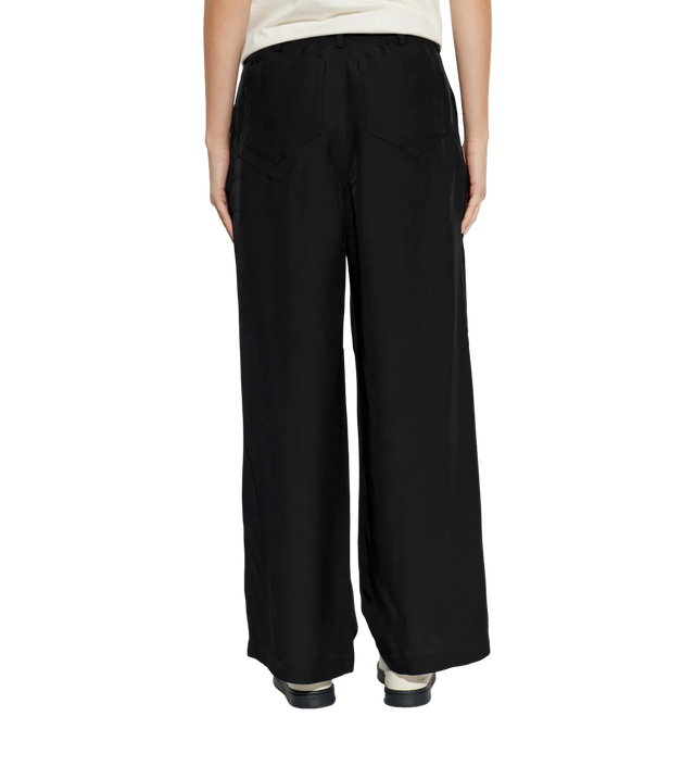 Hose mit weitem Bein