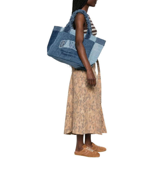 Patchwork Frayed Tote Bag aus Denim