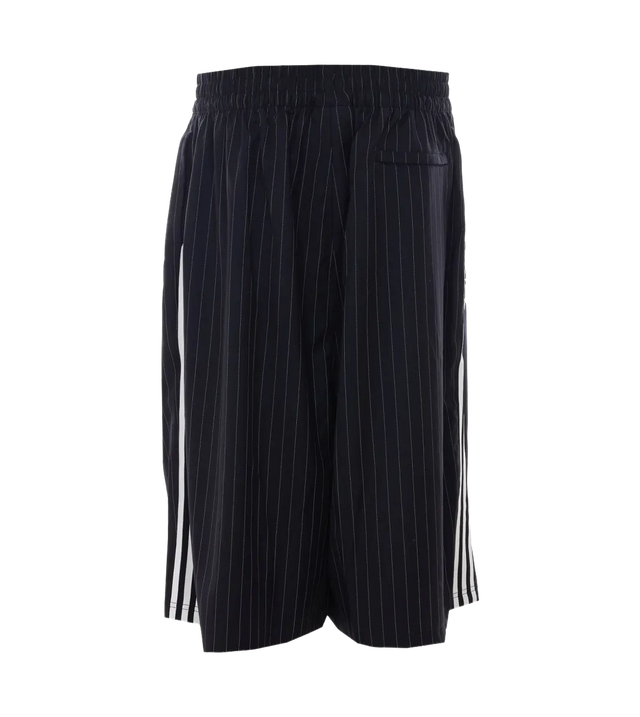 Shorts mit Nadelstreifen