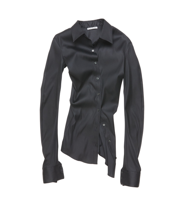 Blouse with classic collar