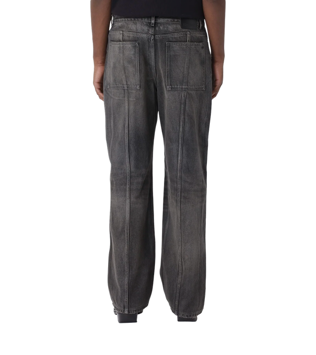 Cale Jeans