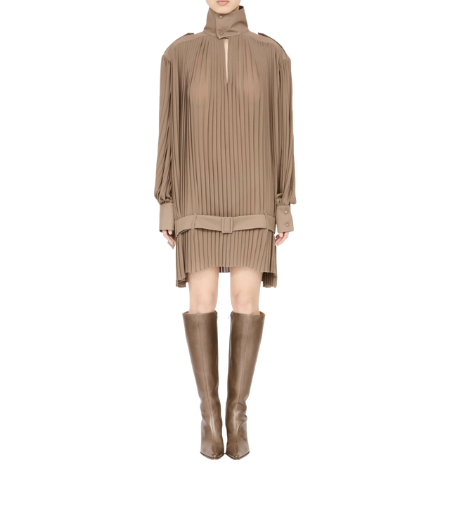 Kleid mit Stehkragen