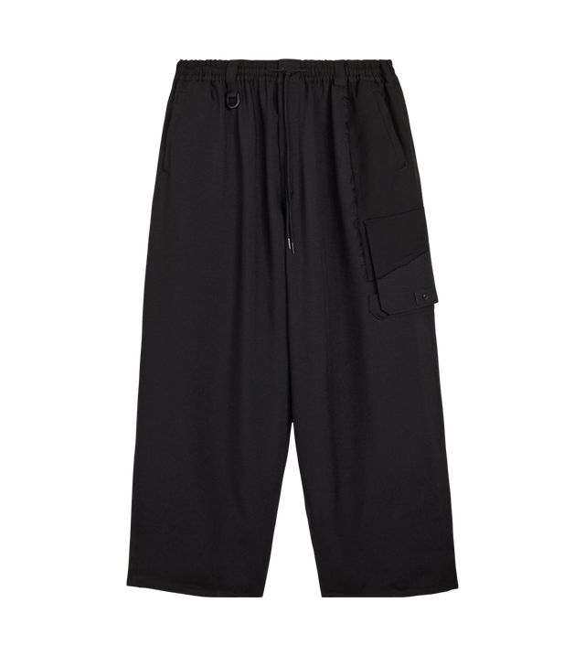 Hose mit Klappentasche