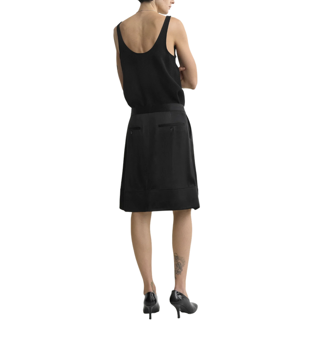 Soft Tuxedo Rock aus Viskose