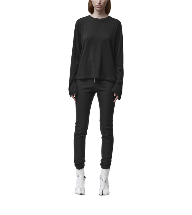 Langarmshirt mit tiefen Schultern