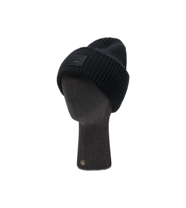 Mütze mit großem Face-Logo