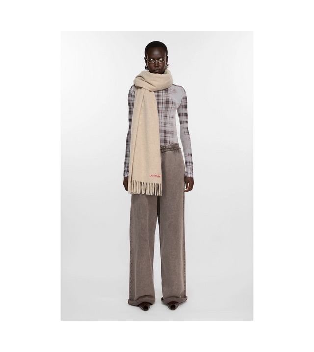 Oversized-Wollschal mit Fransen