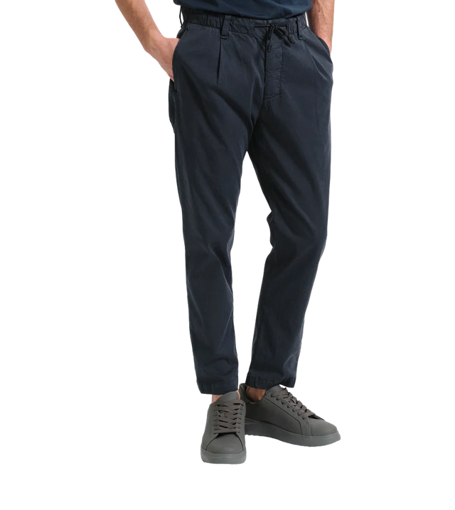 Chino-Hose im Loose Fit mit Elastikbund