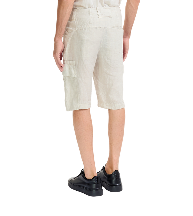 Shorts aus Leinen