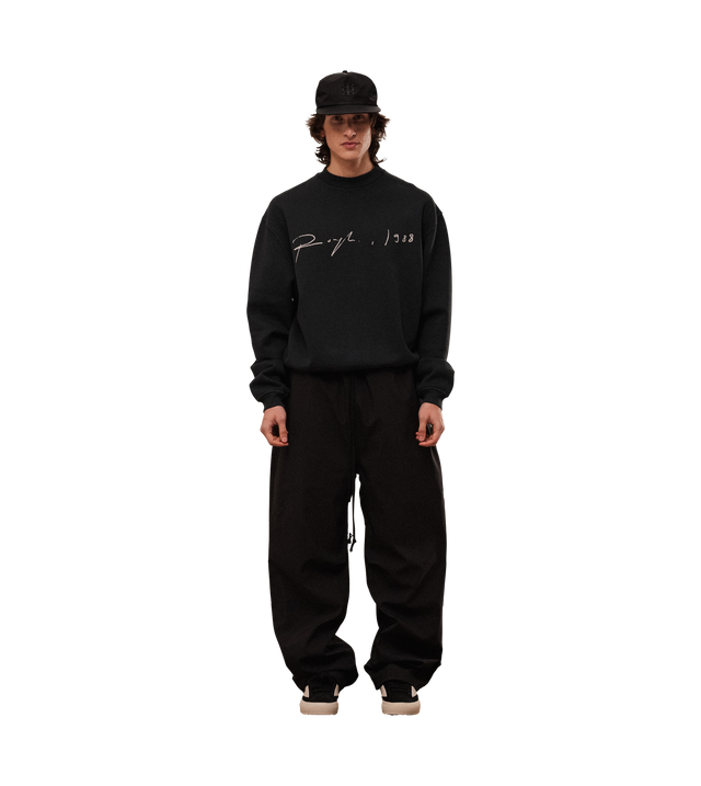 Signature Sweatshirt