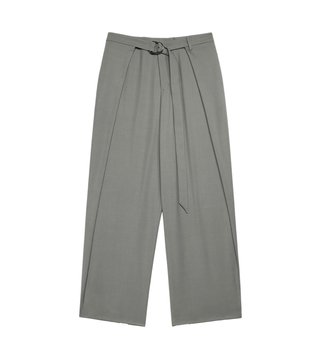 Lockere Hose mit Bändern
