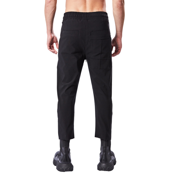 Hose mit Tasche