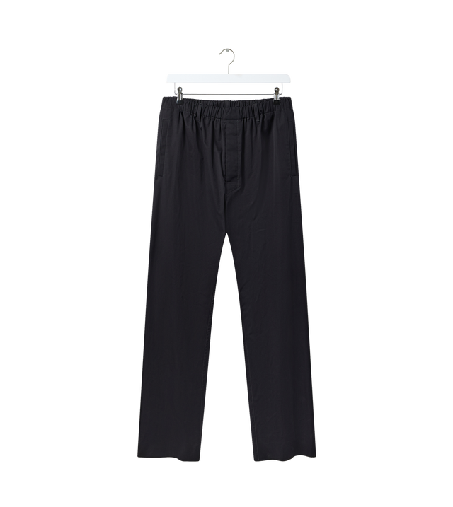 Lockere Hose