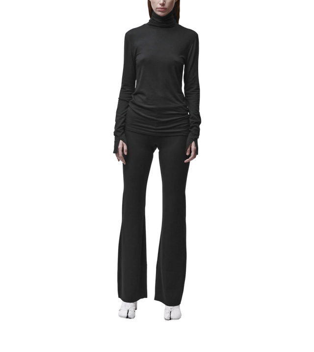 Langarmshirt mit hohem Kragen