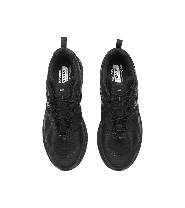 1906R Sneakers