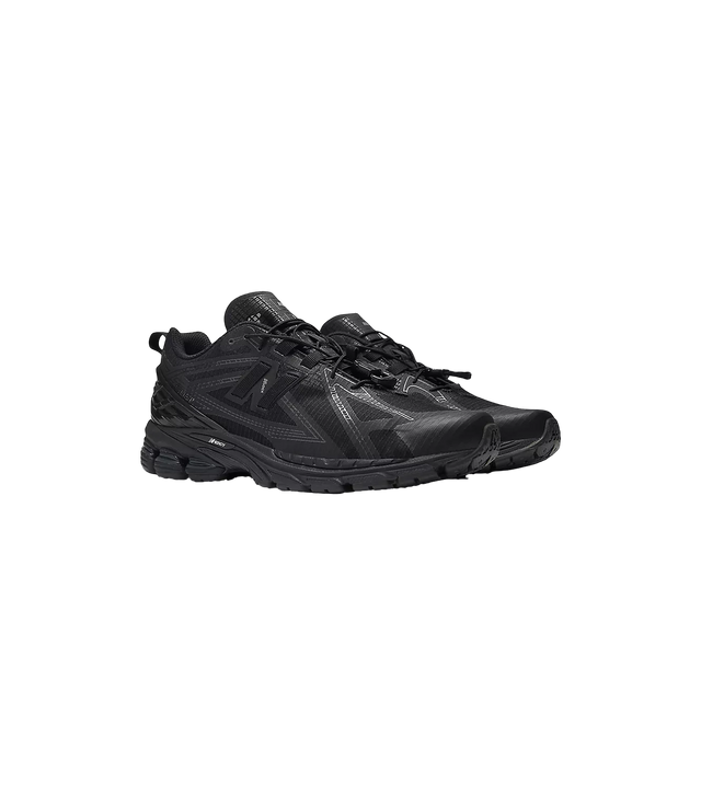 1906R Sneakers