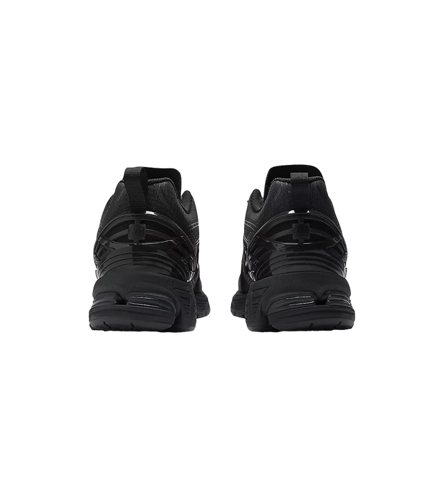 1906R Sneakers