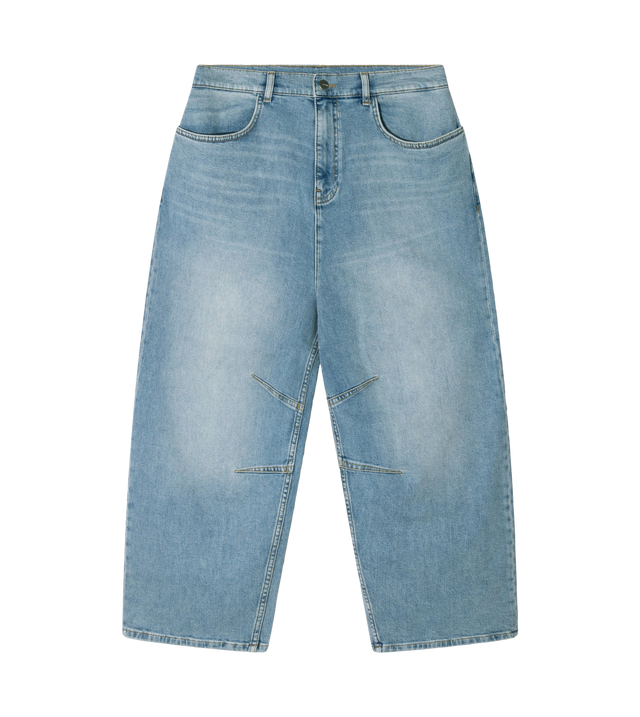 Wide-Tapered-Jeans