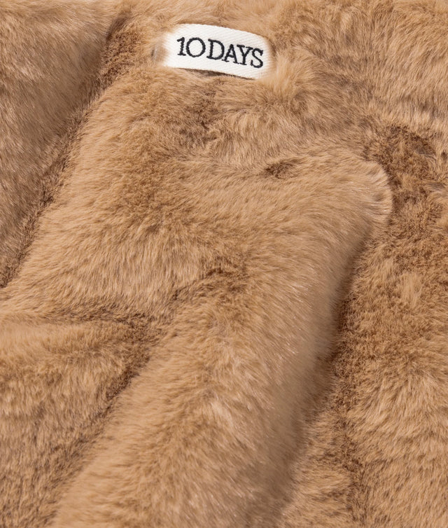 Flauschige Weste aus Teddy-Stoff