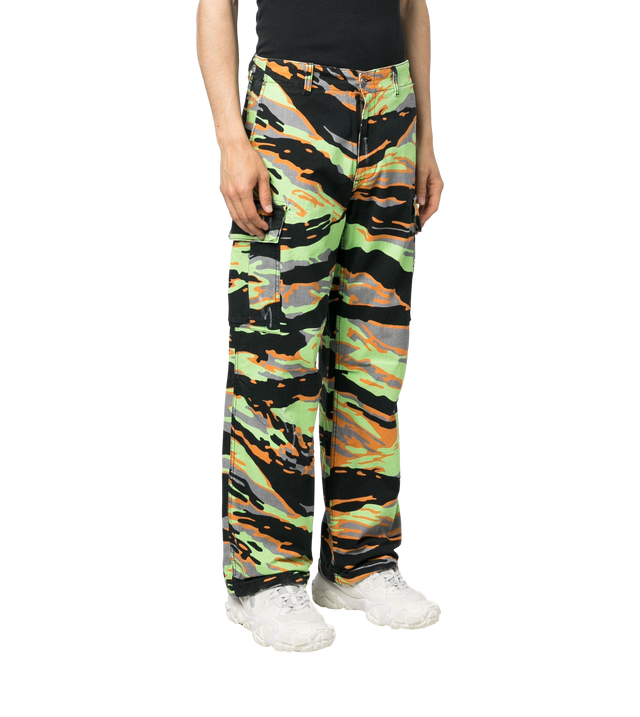 Cargohose mit grafischem Print