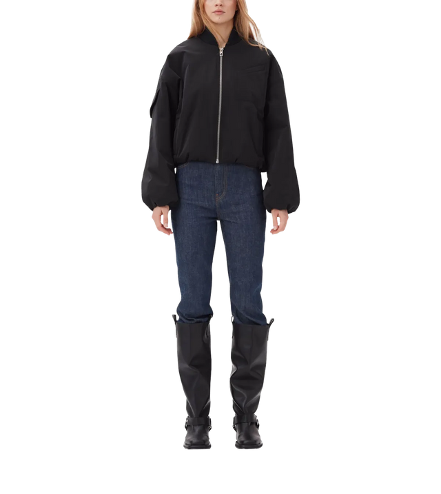 Bomberjacke mit tiefen Schultern
