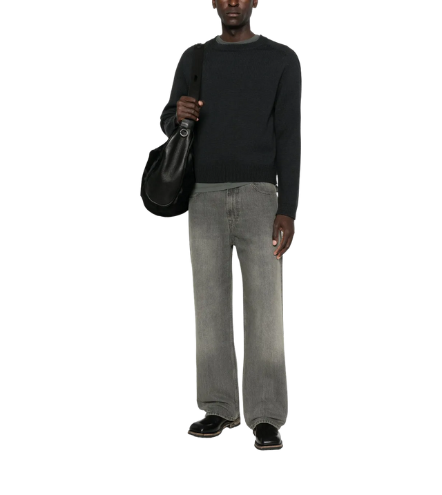 Klassischer Pullover