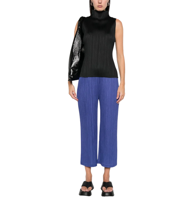 Plissiertes Top mit Stehkragen