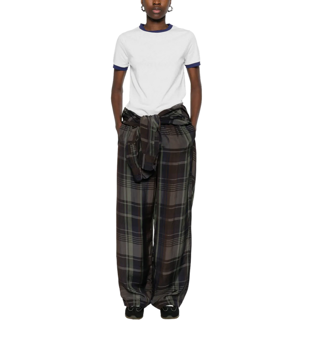 T-Shirt mit Kontrastdetails