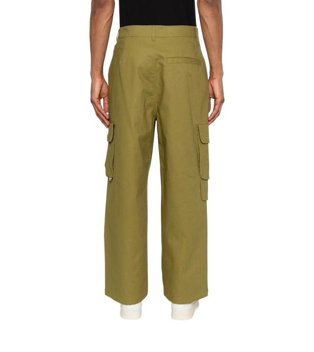 Hose mit aufgesetzten Taschen