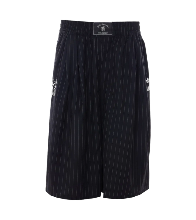 Shorts mit Nadelstreifen