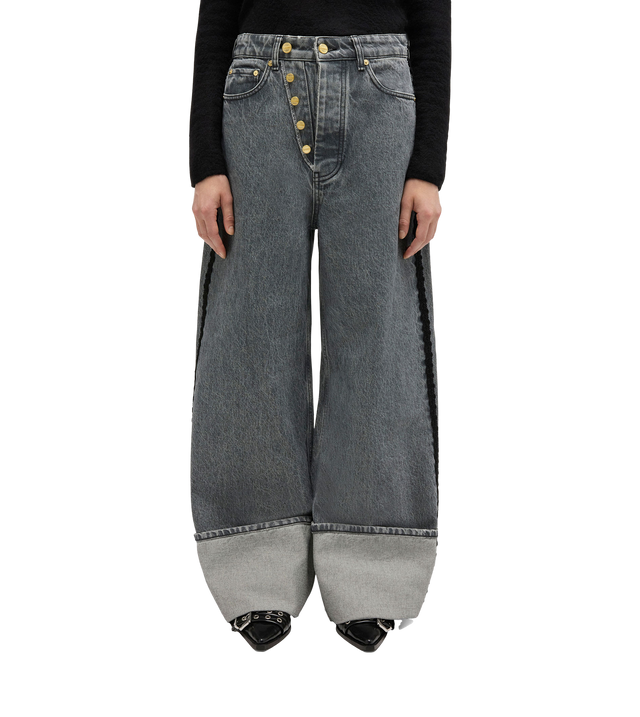 Jeans mit weitem Bein