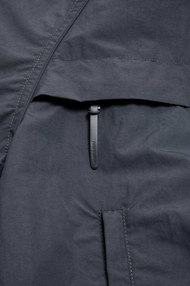 Technische Nylonjacke mit Logo