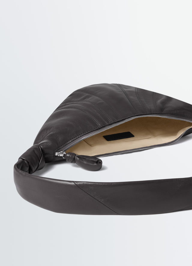 Kleine Croissant Schultertasche