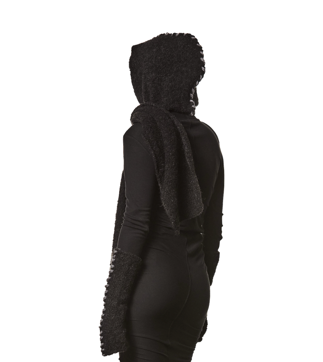 Kapuzenstrickschal