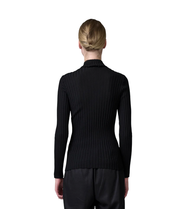 Unterzieher aus Strick mit Stehbundkragen aus extrafeiner Wolle